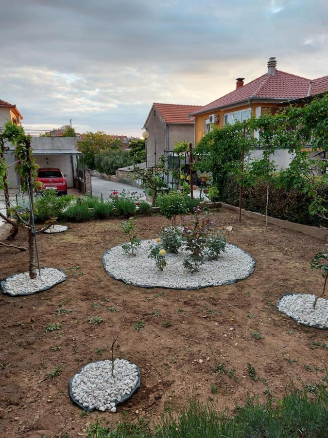 ביוגראד נה מורו Apartments Jelicic מראה חיצוני תמונה