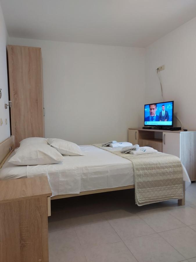 ביוגראד נה מורו Apartments Jelicic מראה חיצוני תמונה