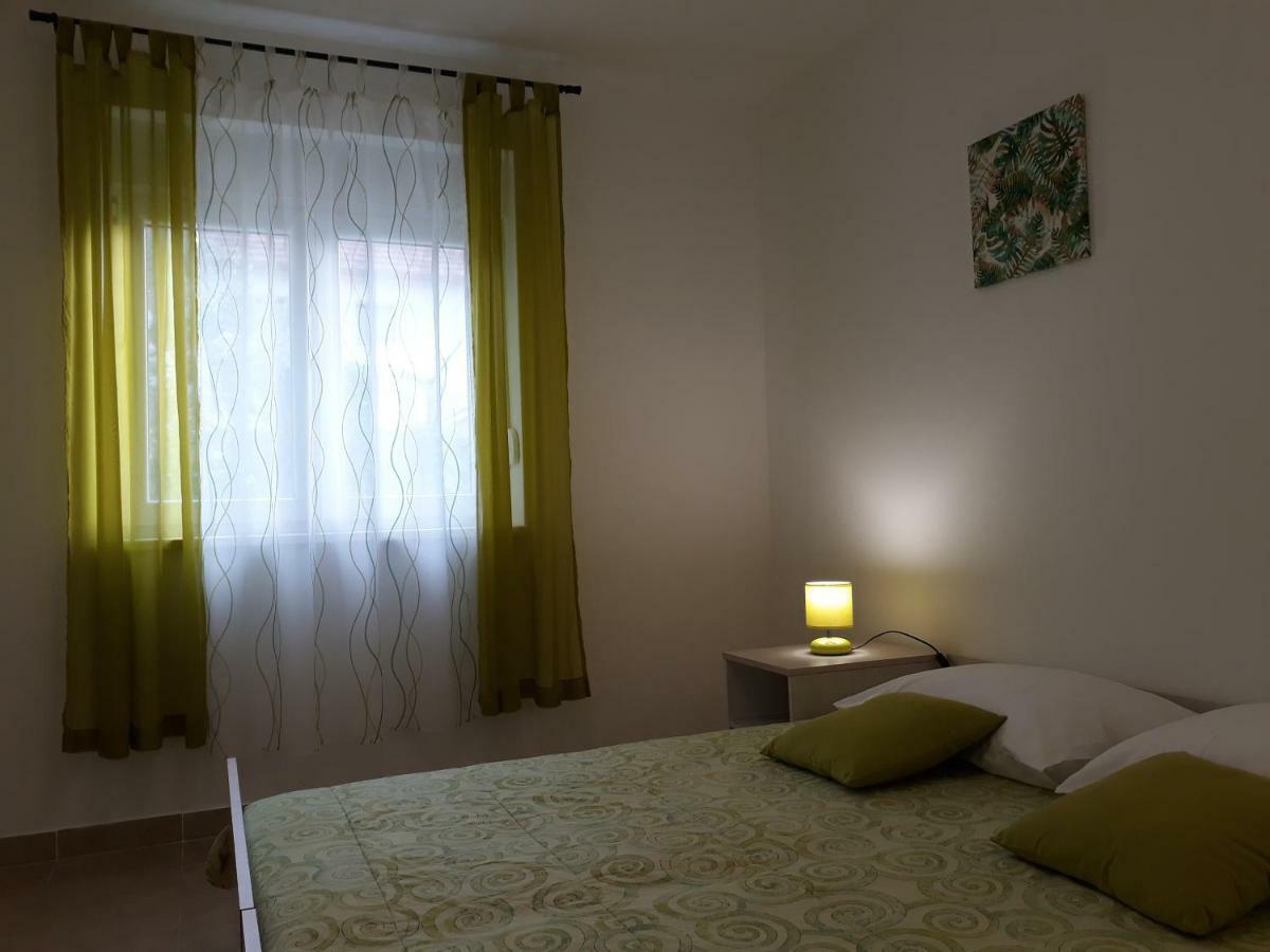 ביוגראד נה מורו Apartments Jelicic מראה חיצוני תמונה