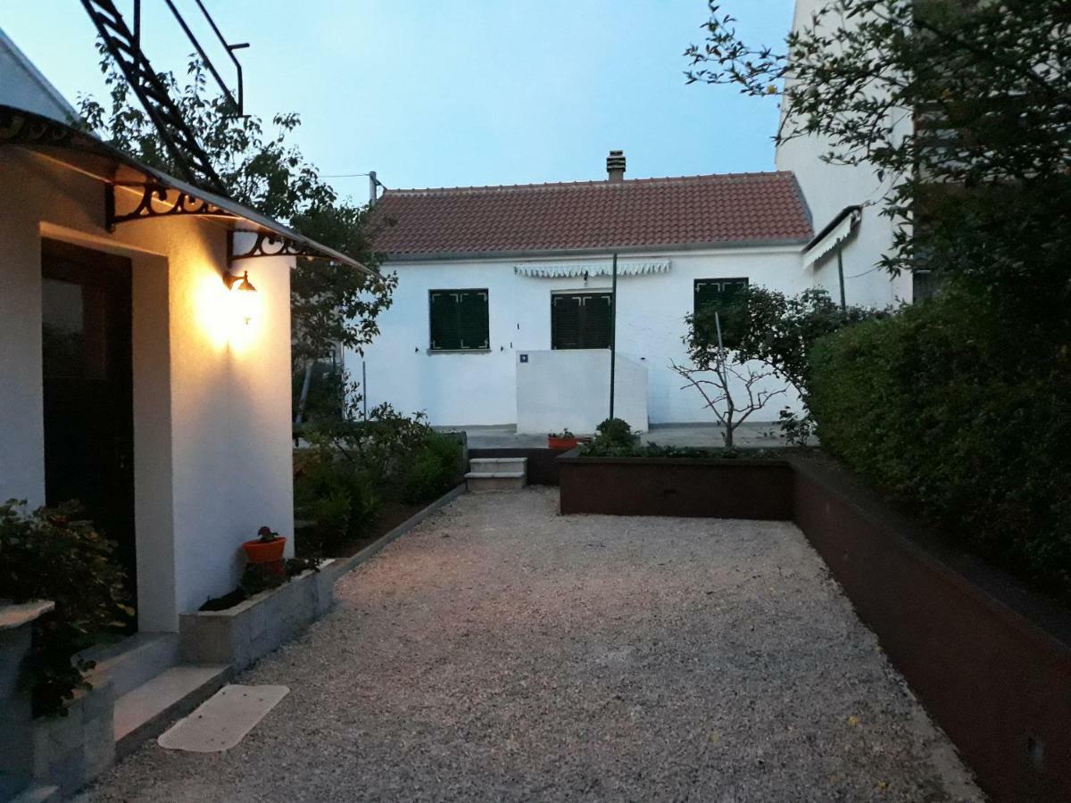 ביוגראד נה מורו Apartments Jelicic מראה חיצוני תמונה
