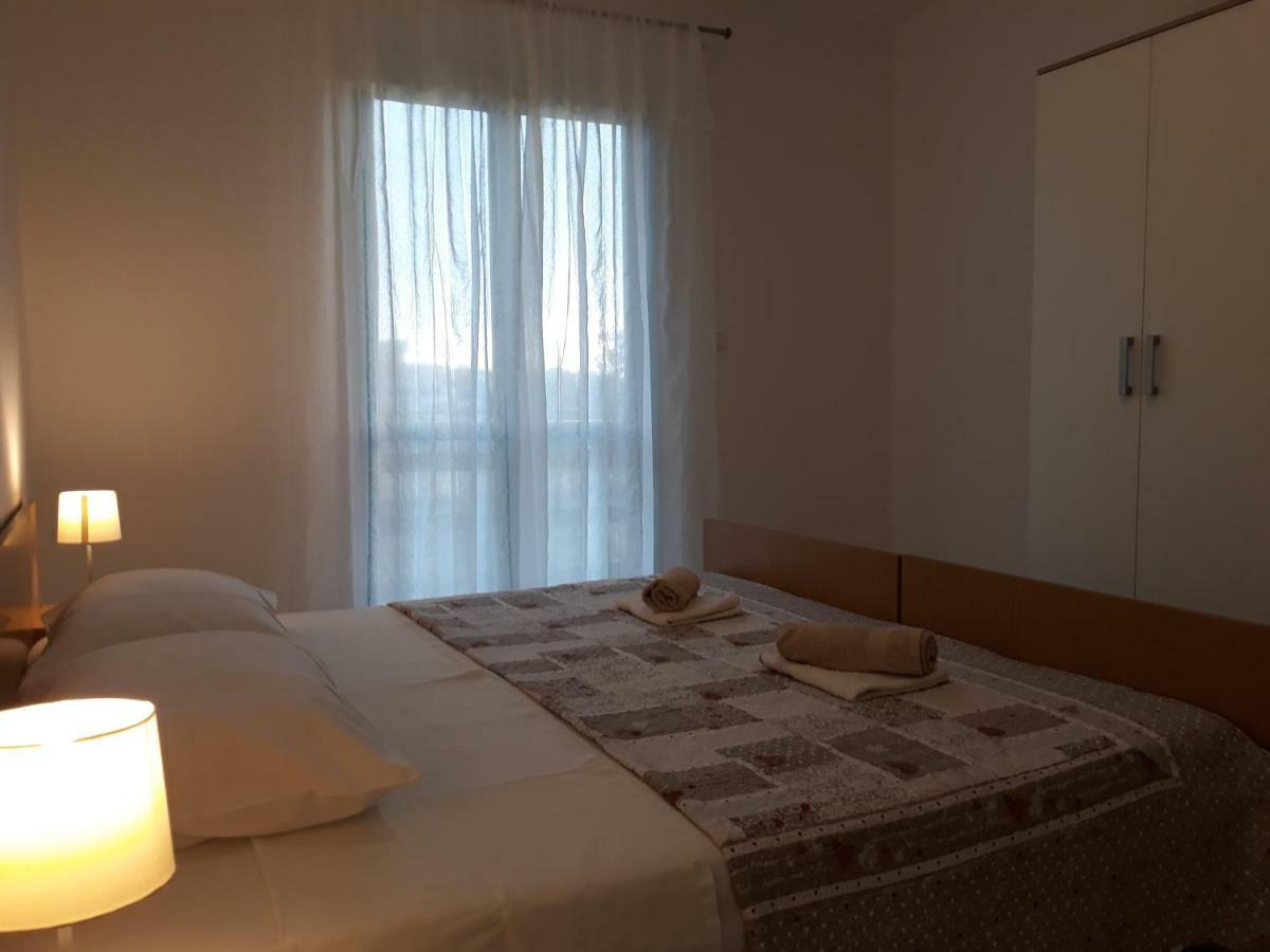 ביוגראד נה מורו Apartments Jelicic מראה חיצוני תמונה