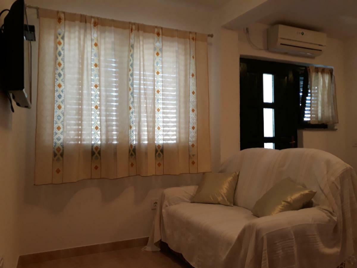 ביוגראד נה מורו Apartments Jelicic מראה חיצוני תמונה